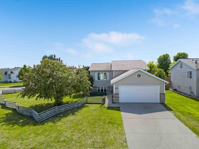 /international/us/3391-39th-street-s-moorhead-mn-110109114816/