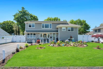/international/us/33-wiltshire-drive-commack-ny-110107996596/