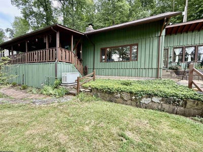 /international/us/403-valley-falls-road-fairmont-wv-110101057160/