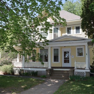 /international/us/105-s-carroll-st-rock-rapids-ia-110108077447/