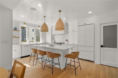 /international/us/7-wellington-avenue-newport-ri-110107807843/