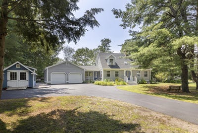 /international/us/15-christy-road-portland-me-110100940503/