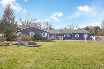 /international/us/590-lincoln-avenue-sayville-ny-110107394608/