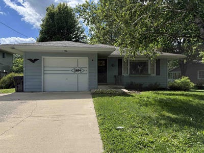 /international/us/1894-n-ridge-drive-freeport-il-110108935247/
