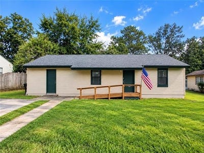 /international/us/930-avenue-f-bogalusa-la-110110321866/