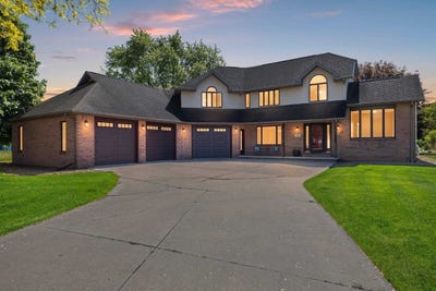 /international/us/1009-brill-road-kaukauna-wi-110108474482/