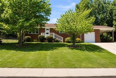 /international/us/1416-clark-avenue-winston-salem-nc-110107567133/
