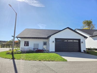 /international/us/201-boann-terrace-belleville-wi-110119692223/