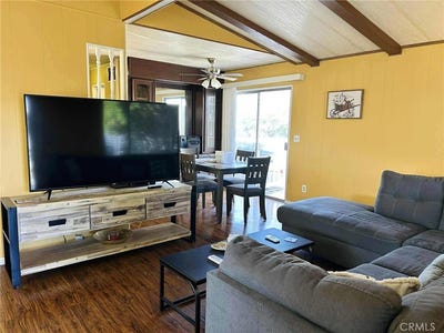/international/us/18540-soledad-canyon-rd-canyon-country-ca-110107087302/