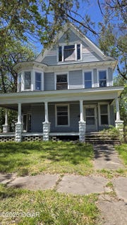 /international/us/114-s-pennsylvania-street-webb-city-mo-110099201379/