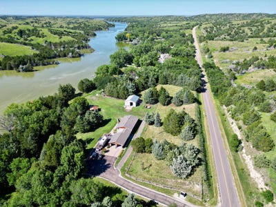 /international/us/23074-s-brady-moorefield-rd-brady-ne-110102973792/