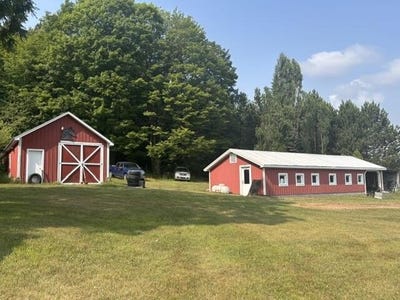 /international/us/601-kresnak-road-mancelona-mi-110109612569/