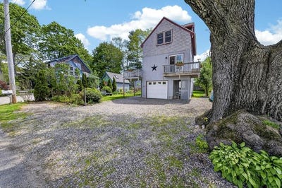 /international/us/11-johnson-avenue-north-kingstown-ri-110108024858/