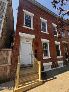 /international/us/132-4th-avenue-albany-ny-110108395265/