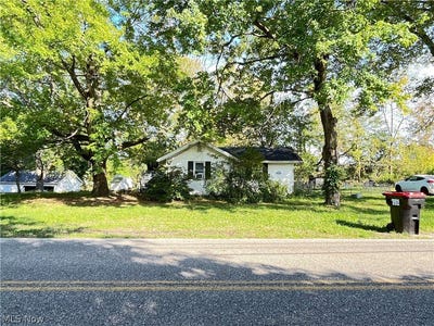 /international/us/12380-hoover-avenue-nw-uniontown-oh-110120084684/