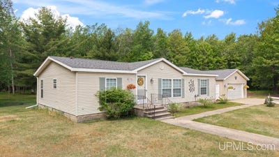 /international/us/6081-23rd-lane-gladstone-mi-110108639795/