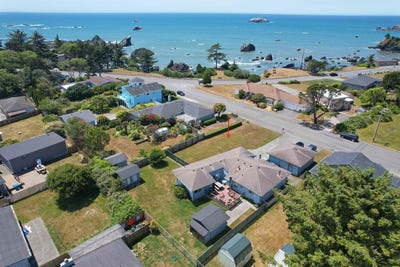 /international/us/451-del-monte-crescent-city-ca-110110325717/