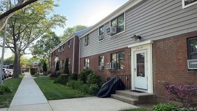 /international/us/216-15-68th-avenue-bayside-ny-110104966429/