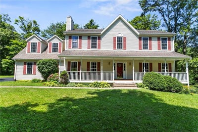 /international/us/21-craescot-way-mahopac-ny-110098400977/