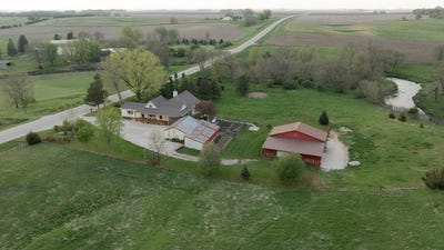 /international/us/1400-n-woodlawn-ave-lake-city-ia-110105919414/