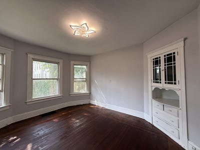 /international/us/184-fairview-street-new-britain-ct-110106278500/
