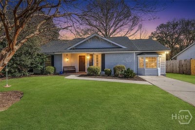 /international/us/12-english-saddle-court-savannah-ga-110108359378/