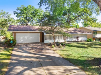 /international/us/7008-35th-avenue-n-crystal-mn-110110232430/