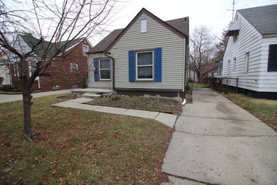 /international/us/20253-washtenaw-street-harper-woods-mi-110095691386/