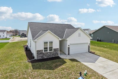 /international/us/4329-19th-st-kenosha-wi-110108296744/