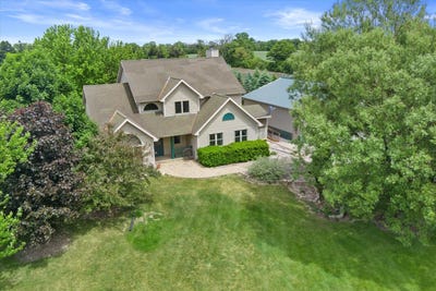 /international/us/22302-church-rd-kansasville-wi-110108544054/