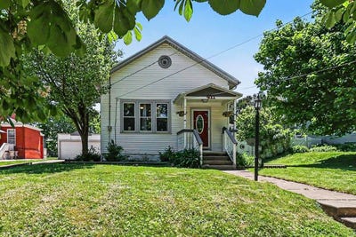 /international/us/411-5th-street-manistee-mi-110108542628/