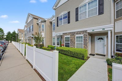 /international/us/115-spring-drive-east-meadow-ny-110108571128/