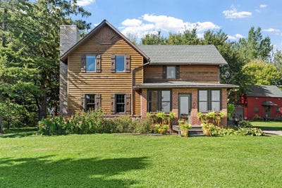 /international/us/7142-235th-street-silver-lake-mn-110120453942/