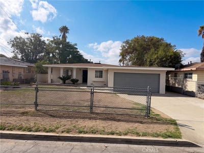 /international/us/17787-ivy-fontana-ca-110110242892/