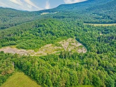 /international/us/003-e-green-mountain-road-claremont-nh-110103171611/