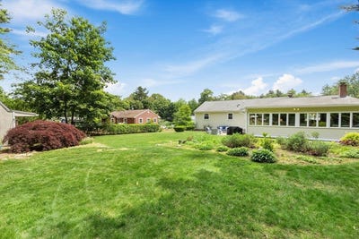 /international/us/472-coronation-drive-franklin-ma-110108443913/