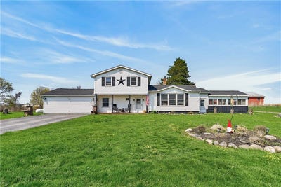 /international/us/3344-brick-schoolhouse-road-hamlin-ny-110107584988/