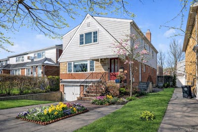 /international/us/65-31-fitchett-street-rego-park-ny-110106102370/
