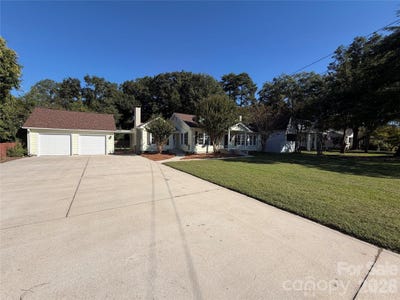 /international/us/208-pressly-street-clover-sc-110120154945/