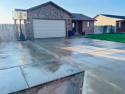 /international/us/2271-idlewild-way-garden-city-ks-110097996259/