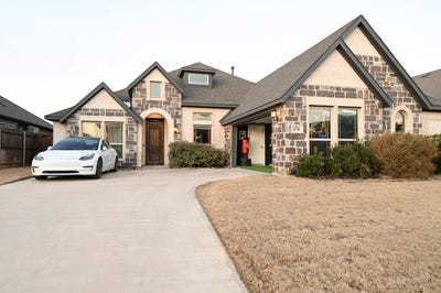 /international/us/4716-hazy-hollow-lane-fort-worth-tx-110106069576/