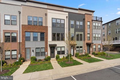 /international/us/2505-nicholson-street-hyattsville-md-110106492182/