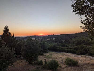 /international/us/17461-harrison-park-rd-julian-ca-110105753298/