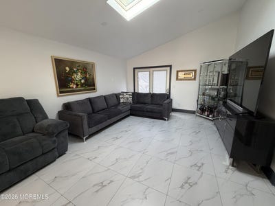 /international/us/191-delaware-avenue-oakhurst-nj-110106849340/