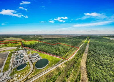 /international/us/01-bayou-cumbest-road-moss-point-ms-110104158461/