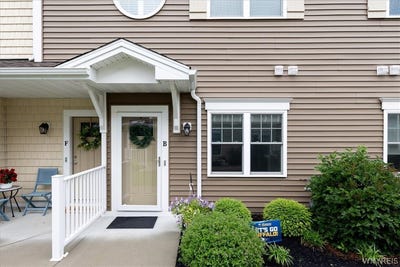 /international/us/301-northill-drive-buffalo-ny-110108710797/