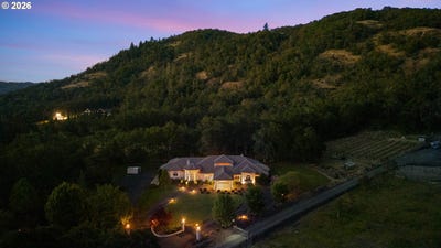 /international/us/175-echo-canyon-ln-roseburg-or-110108360633/