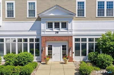 /international/us/38-hope-street-east-lyme-ct-110108358849/