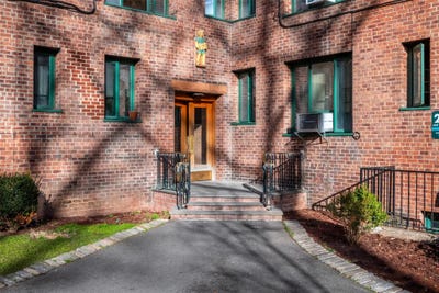 /international/us/2120-e-tremont-avenue-bronx-ny-110096635183/