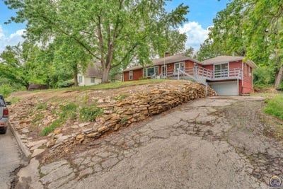 /international/us/2431-sw-bradbury-ave-topeka-ks-110108197212/